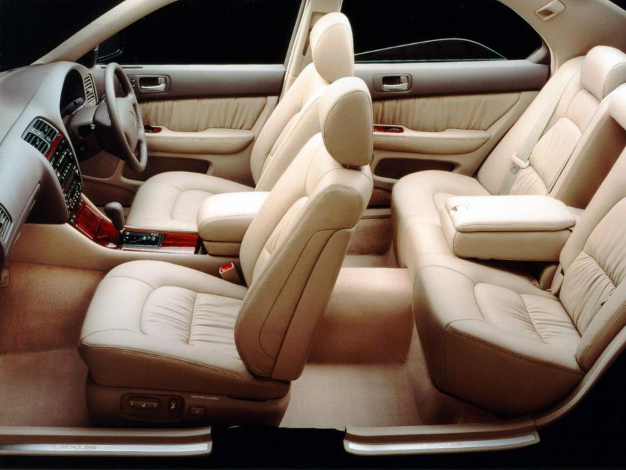  Lexus LS400 1997 года  (UK) (фото 3 из 5)